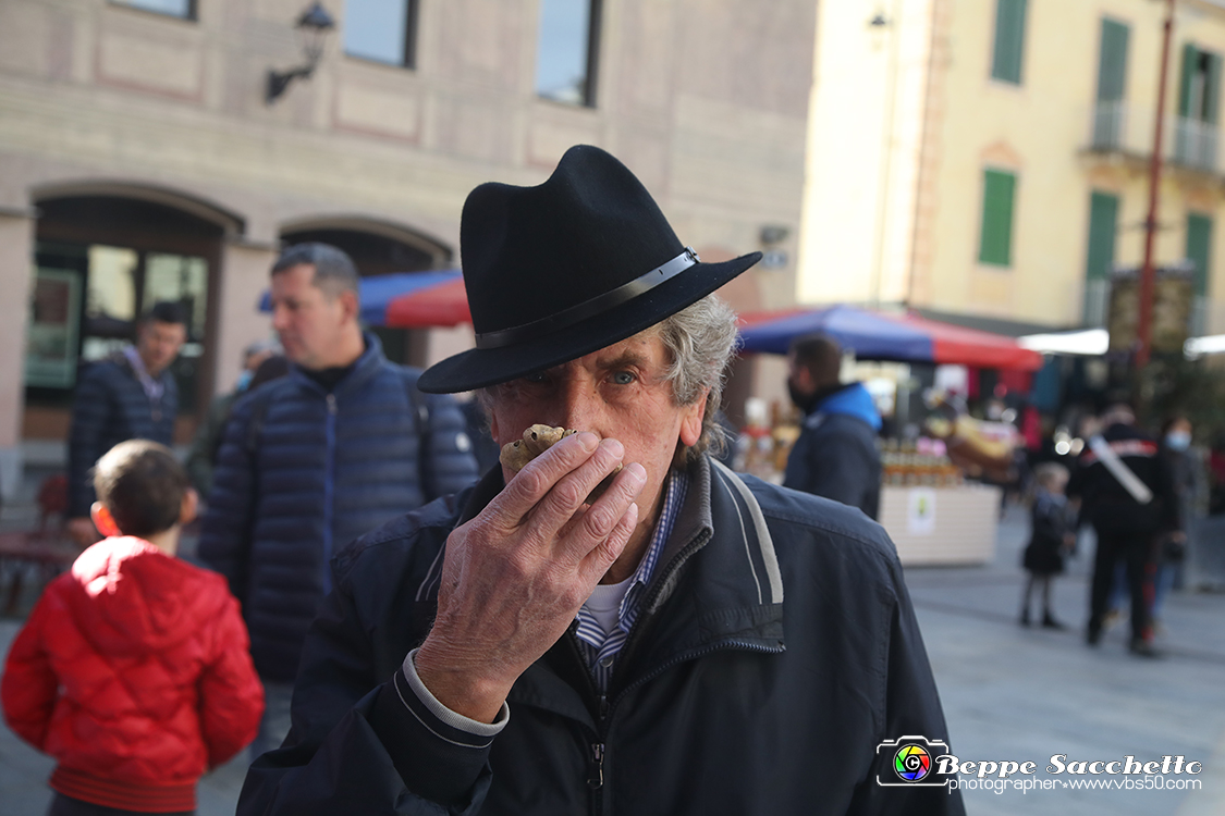 VBS_6198 - 10.ma Fiera Nazionale del Tartufo e Fiera dei Santi.jpg
